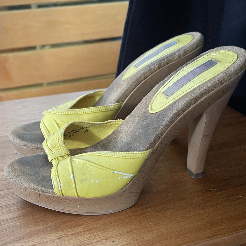 Xhilaration Yellow Heeled Sandals